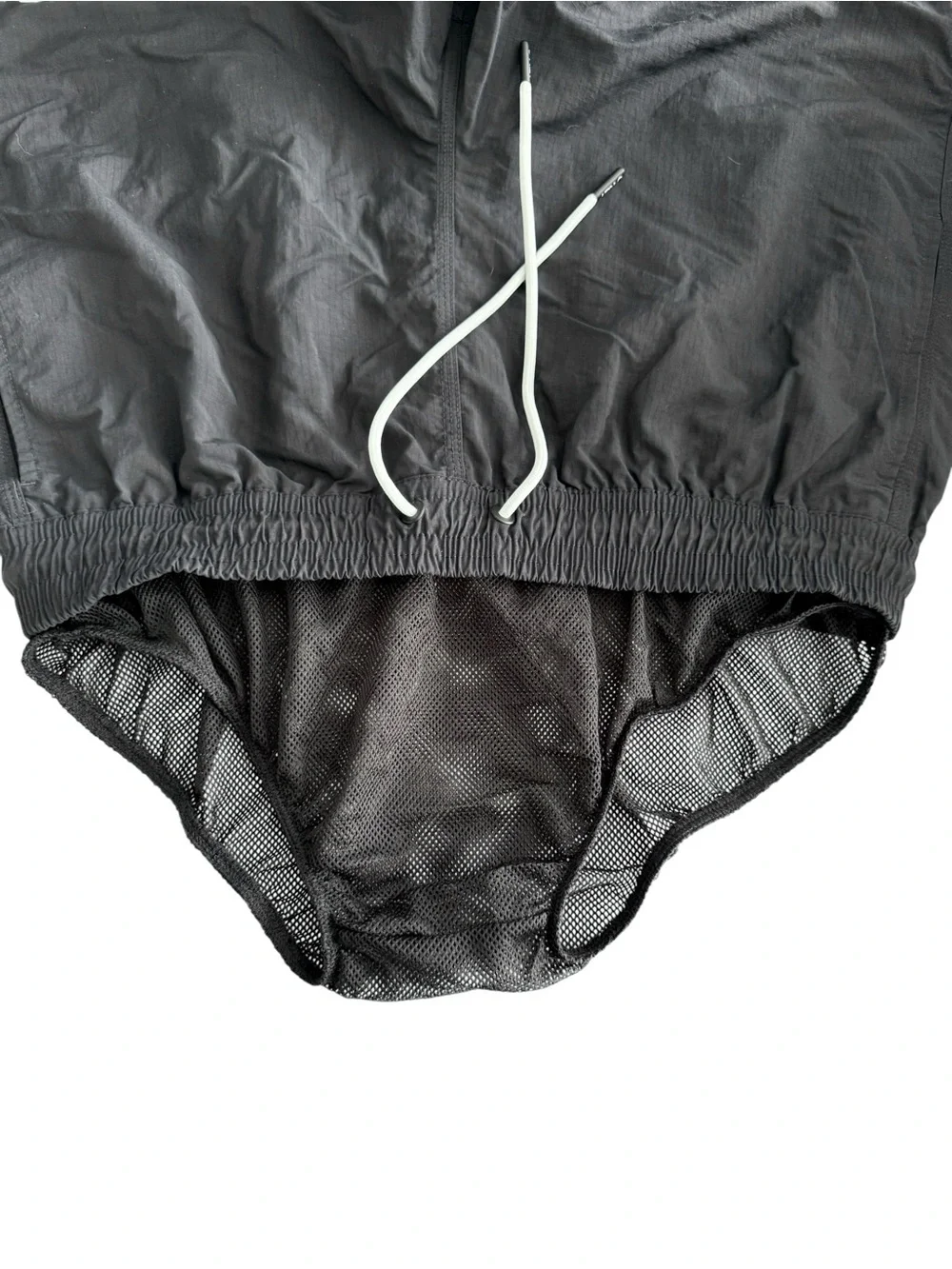 NWOT Oakley Beach Volley 16